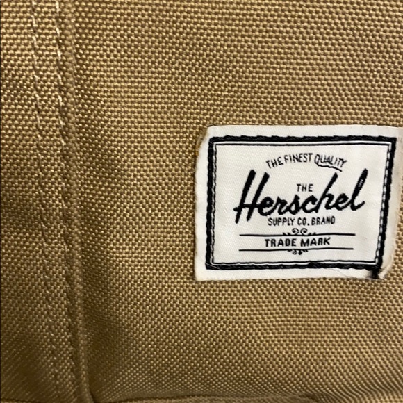 Hershel- Terrace Tote Bag - Picture 4 of 9
